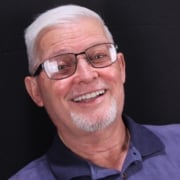 Resultado excelente do tratamento com protocolo All-ON-4 realizado pela Humaniza Odontologia